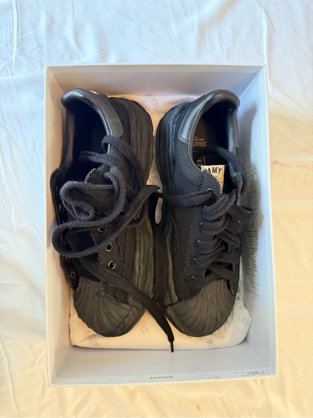 Miharayasuhiro Blakely Men's Black Low-Top Lace-Up Sneakers
